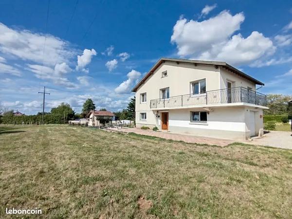AYDOILLES Maison a fort potentiel 15 mn d' Epinal sur un terrain de 1855 m²