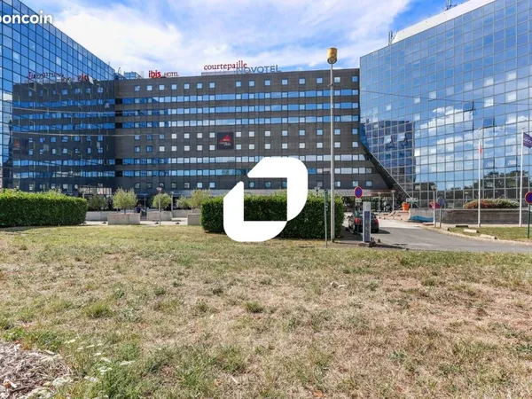 Bureau 3 364 m²