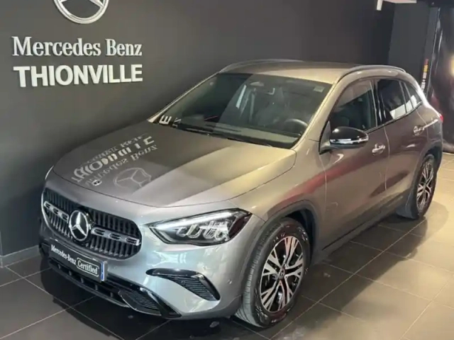 Mercedes Gla 200 d progressive line — photo 45