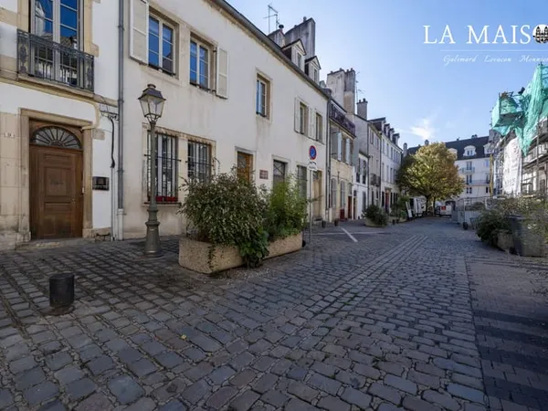 GRAND T1 RENOVE RUE DU TILLOT