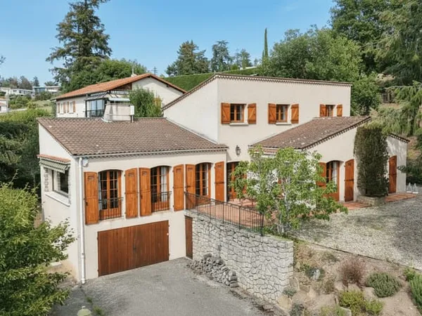 Maison 7 pièces 175 m²