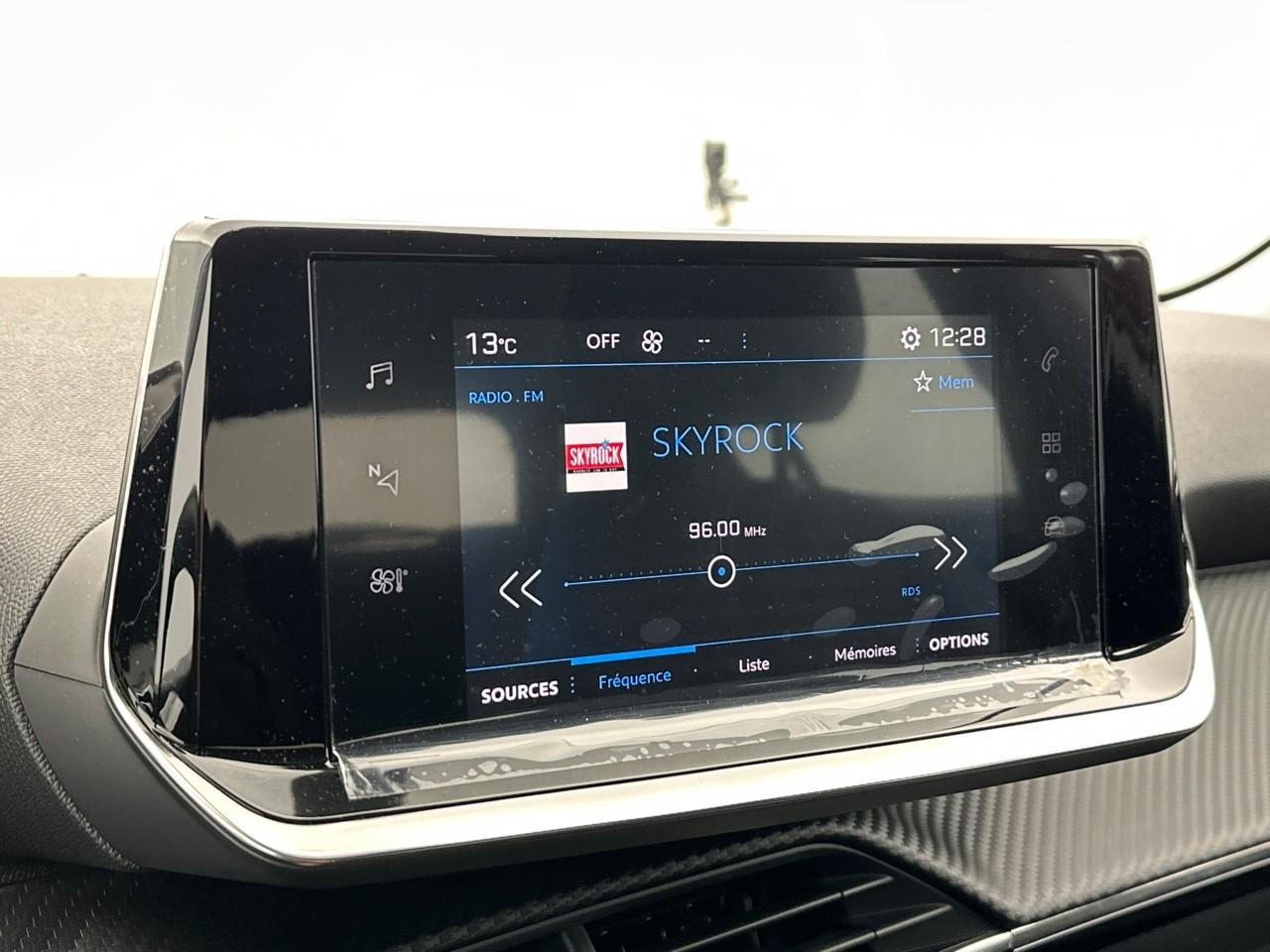 Peugeot 2008 puretech 130 s&s bvm6 style — photo 24