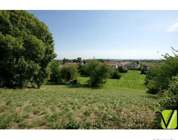 Terrain 1916 m² GENAS