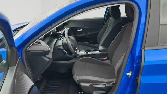 Peugeot 208 electrique 50 kwh 136ch — photo 71