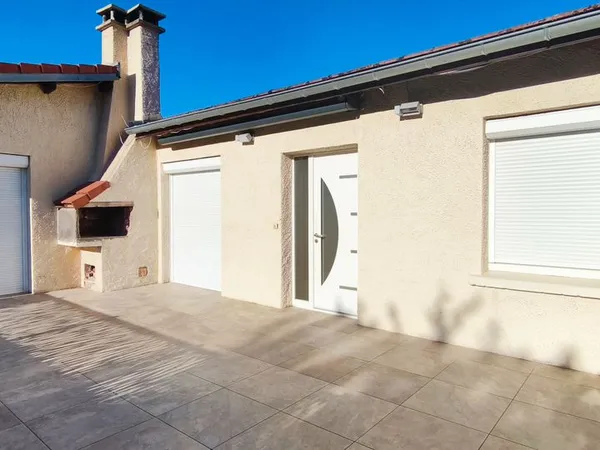 Maison 185 m² - 3 chambres - Garage 80 m² - Terrasse - Chatrat, 20 min de Clermont