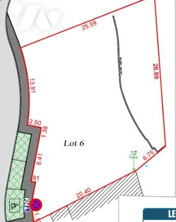 Terrain 698 m²
