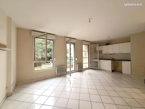 T2 lumineux, prêt à vivre avec balcon
