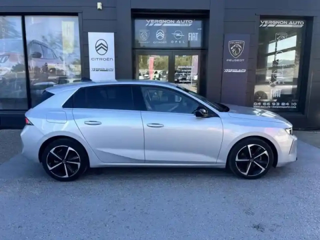 Opel Astra vi 1.2 turbo 130ch elegance business — photo 26