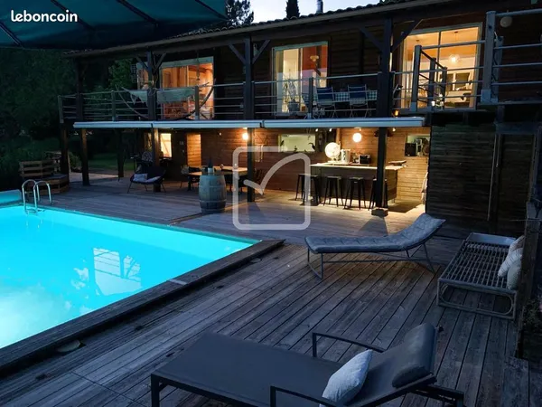 Propriété 9 pièces 203 m²