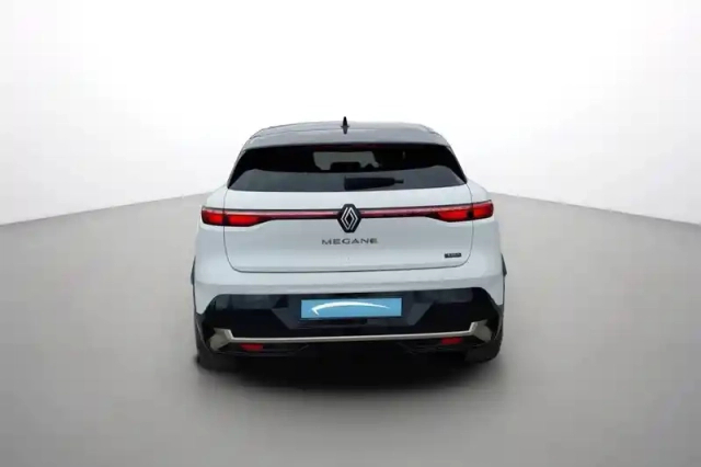 Renault Megane e-tech 220 ch autonomie confort gsr2 — photo 23