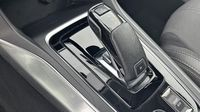 Peugeot 308 1.5 BlueHDi 130ch S&S Allure Pack EAT8 — photo 14