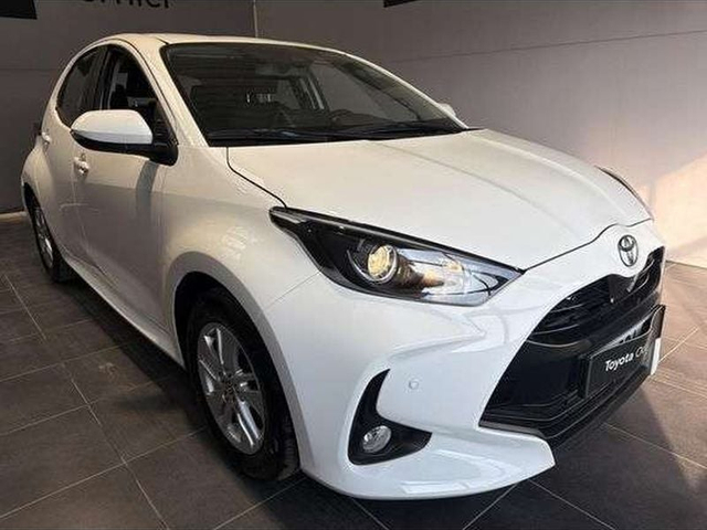 Toyota YARIS Toyota Yaris 120 VVT-i Dynamic Business 5p MC24