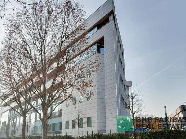 Bureaux 5878 m²