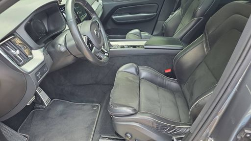 Volvo XC60 2.0 D4 190 Geartronic8 - R-Design – 2018 – 152000 km – Diesel – Boîte Automatique — photo 14