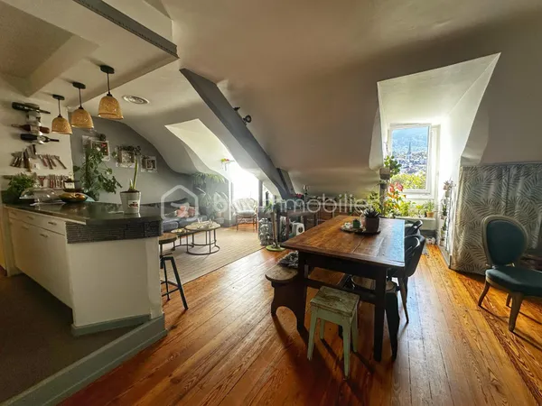 Appartement 5 pièces 77 m²
