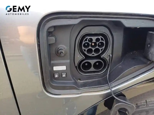 Renault Megane e-tech ev60 220 ch super charge — photo 23