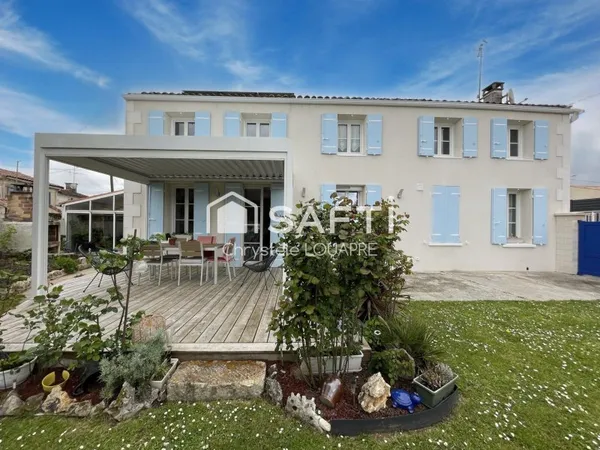 Grande maison rénovée avec goût