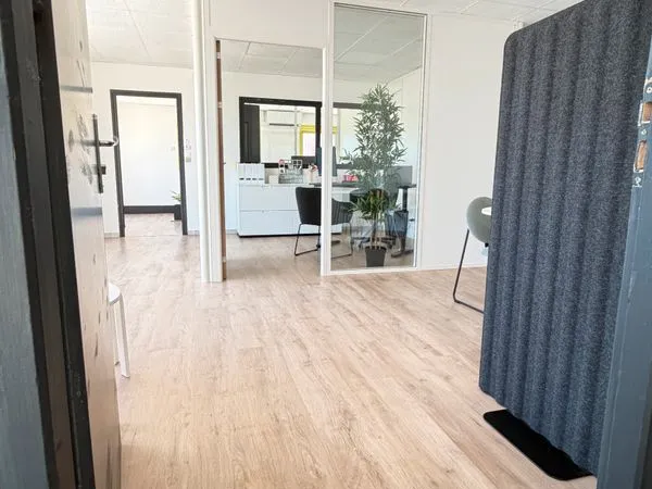 Local commercial / bureau 70 m2 Climatisé