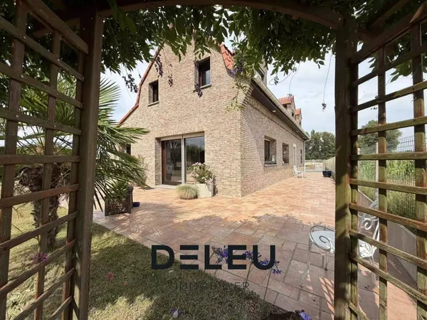 Maison 5 pièces 160 m²