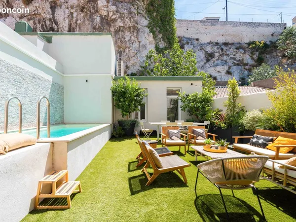 Entre Vauban et Périer - Maison de ville 184 m² avec piscine, terrasse et garage