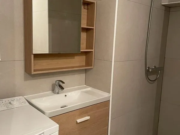 Appartement climatisé avec box fermé dans le centre de Ste-Maxime