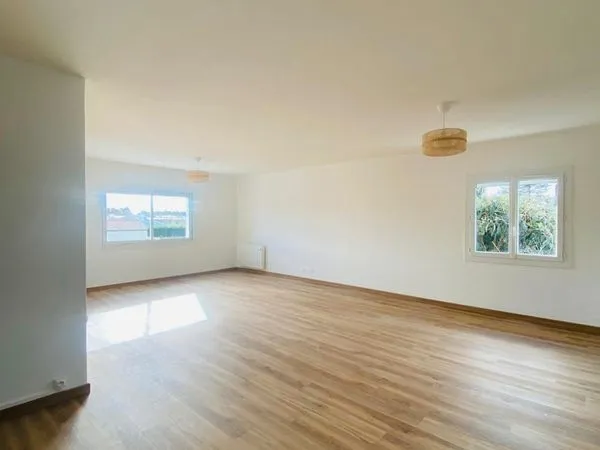 Apparemment 4 pieces 113m²