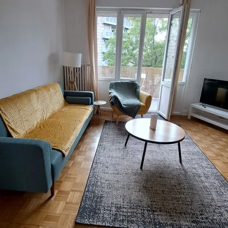 Appartement meublé 3 pièces 77m2- 2ème étage
