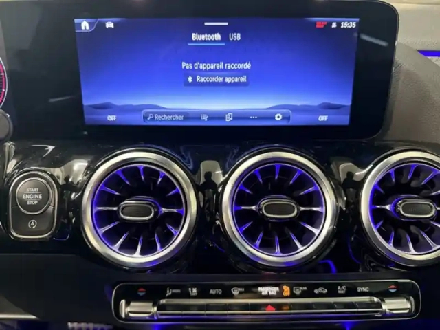 Mercedes Gla 200 d amg line — photo 35