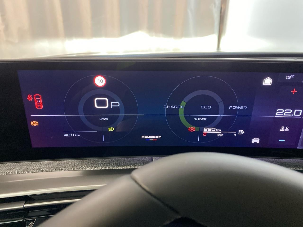 Peugeot 5008 hybrid 145 ch e-dcs6 allure — photo 13