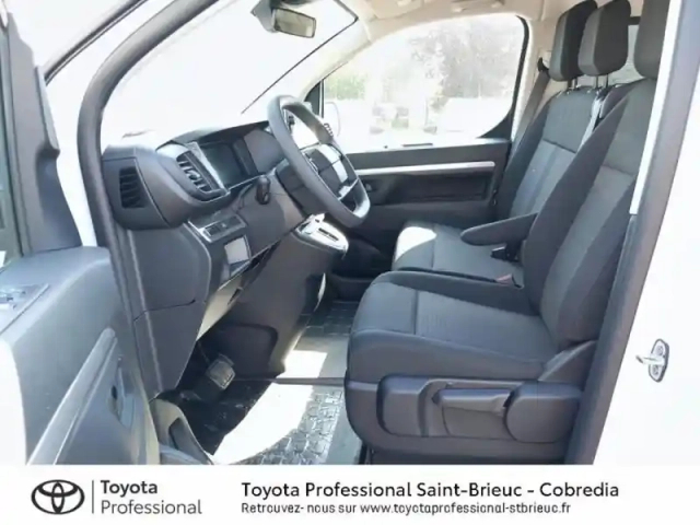 Toyota Proace medium 2.2 d-4d 150 cabine approfondie start pack confort bva my25 tarif réservée aux profess — photo 11
