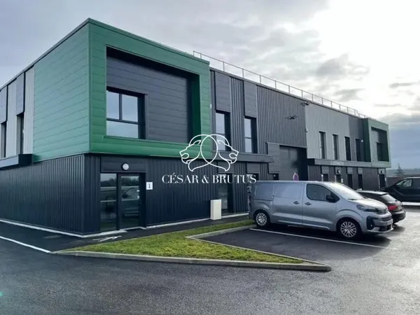 Loue local d'activité - 250 m² - Villette-d'Anthon 38280