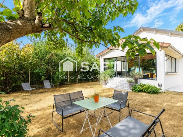 Maison moderne de 146 m² avec sous sol et jardin