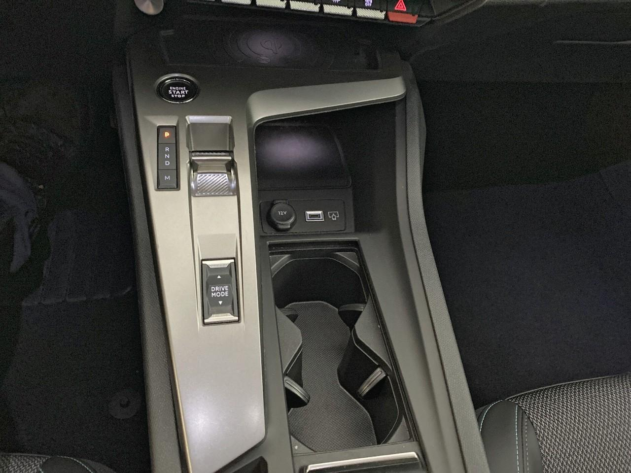 Peugeot 308 hybrid 145 e-dcs6 allure — photo 17
