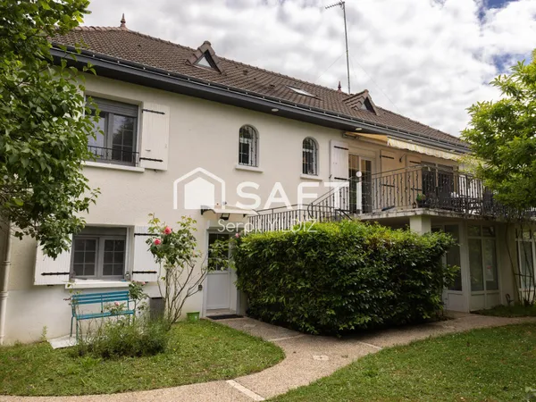 Rare sur Chambray-Les-Tours : maison familiale de 210 m² rénovée /2 studios indépendants