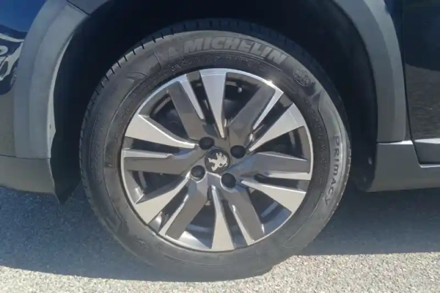 Peugeot 2008 1.2 puretech 110ch s&amp;s bvm5 — photo 12