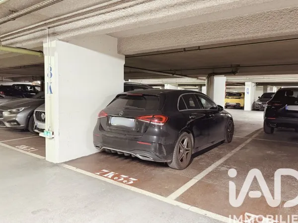 Parking 12 m²