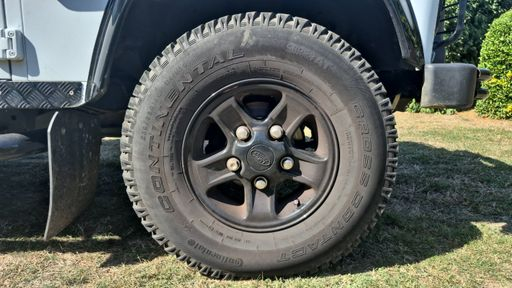 Land Rover Defender 90 2.2 TDCi 122 4WD - SE – 2012 – 134095 km – Diesel – Boîte Manuelle — photo 34