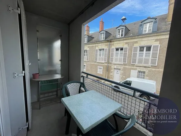 BLOIS| STUDIO AVEC BALCON | LIBRE DE TOUTE OCCUPATION