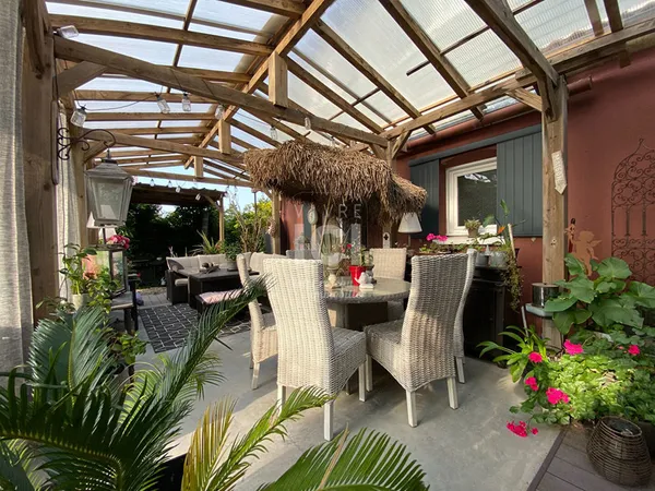 Maison - 8 pièces - 180 m²