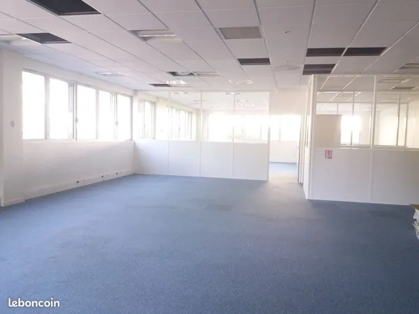 Bureaux 283 m² MOIRANS