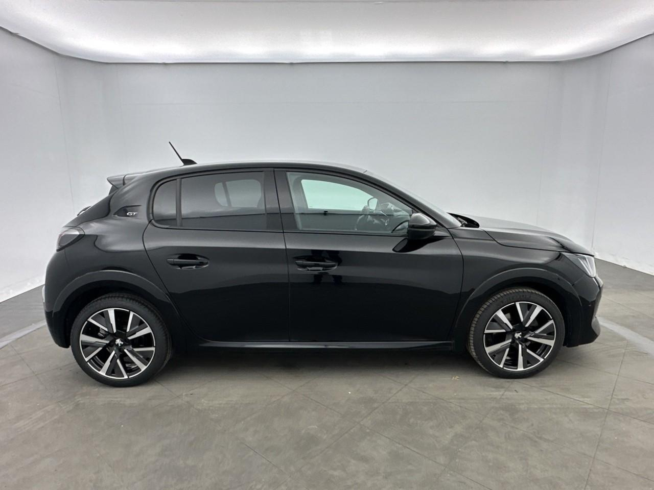 Peugeot 208 puretech 100 s&s bvm6 gt — photo 4