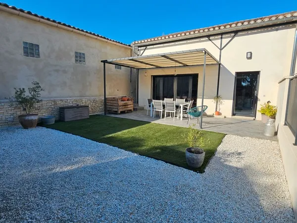 Loft 100m² à Robion