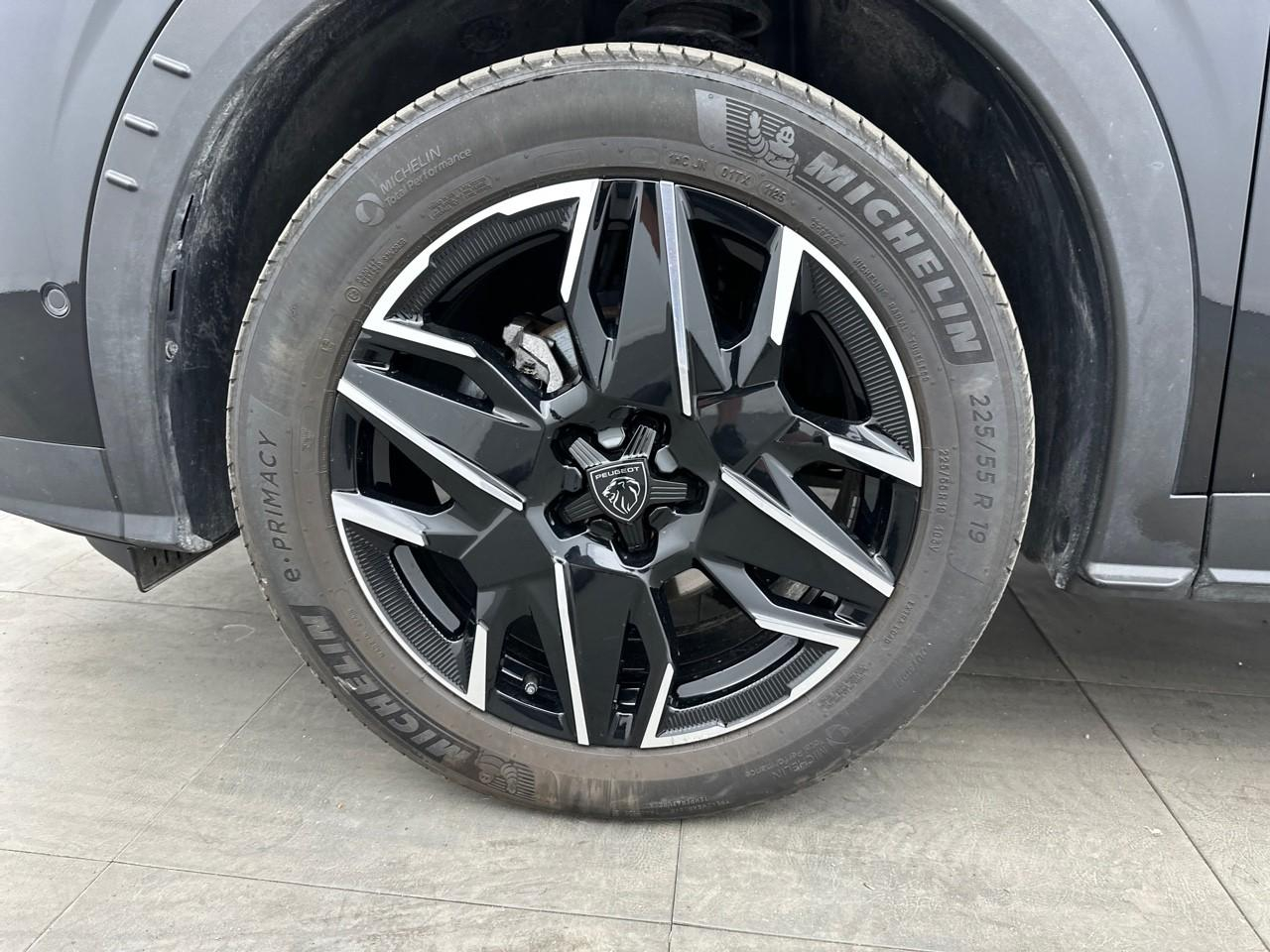 Peugeot 3008 hybrid 145 e-dcs6 gt — photo 14