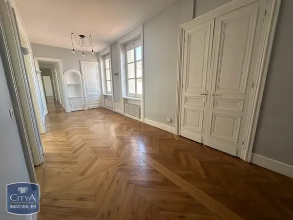 Appartement 5 pièces 162 m²