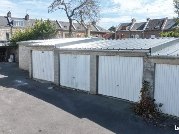 Lot de deux garages