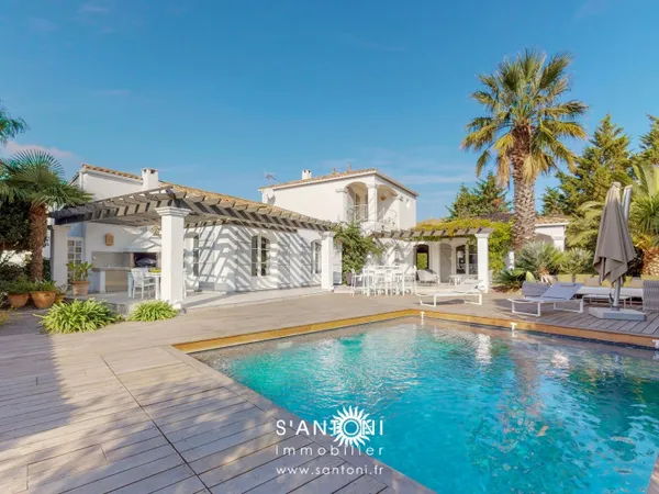 Maison 5 pièces 220 m²