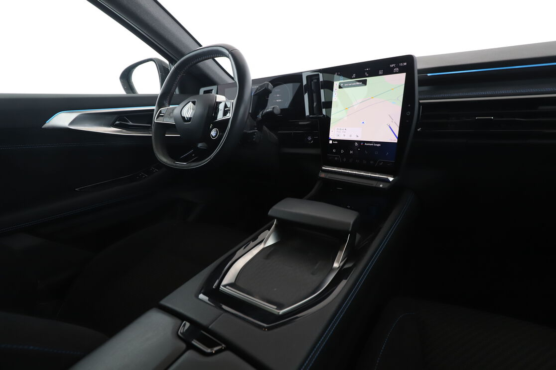 Renault Austral 1.2 Hybrid E-Tech Iconic Esprit Alpine — photo 12