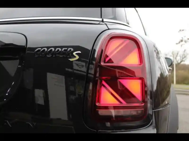 Mini Countryman cooper se 125ch + 95ch edition premium all4 bva6 — photo 15