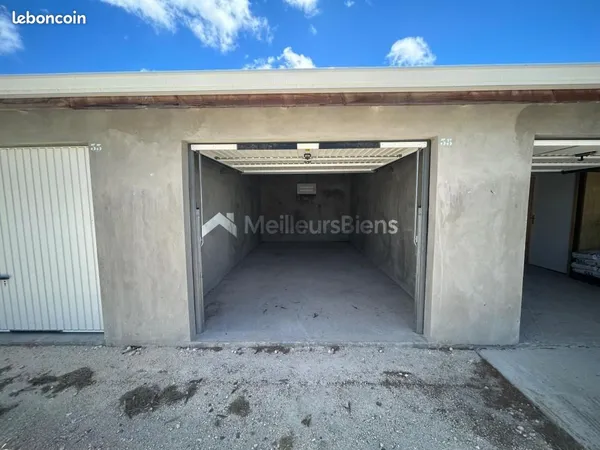 Garage 18 m² Saint Francois