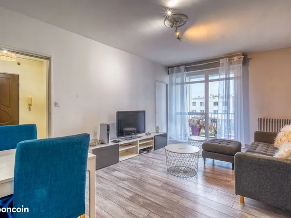 Chambre 12 m² proche sortie 9 aéronautique / INSPEE / Gd LEBRUN